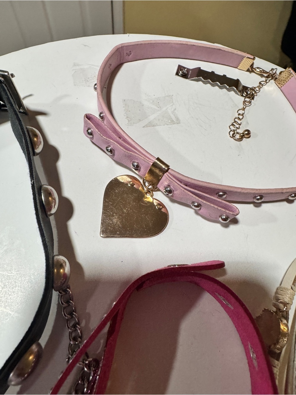 4 Fashion Choker Necklaces in Pink, Hot Pink, Black and Gold lot - Picture 5 of 16